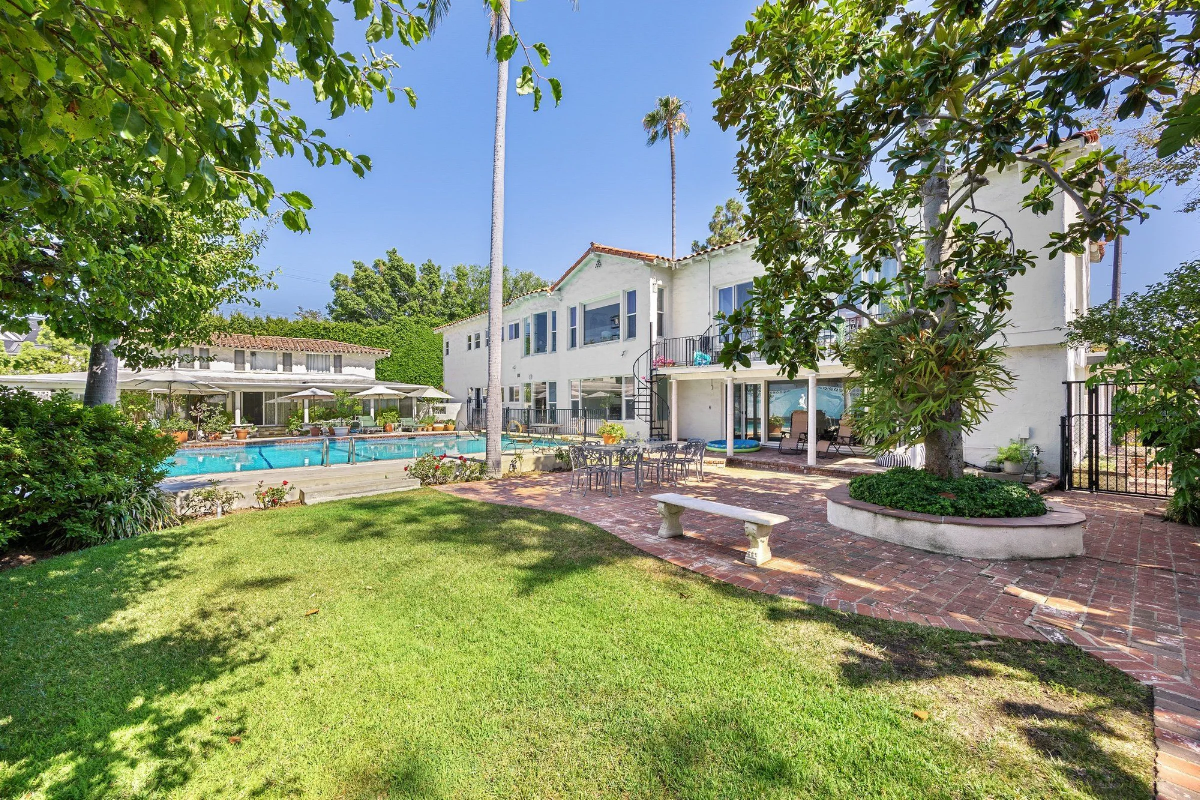 Property Photo 9
