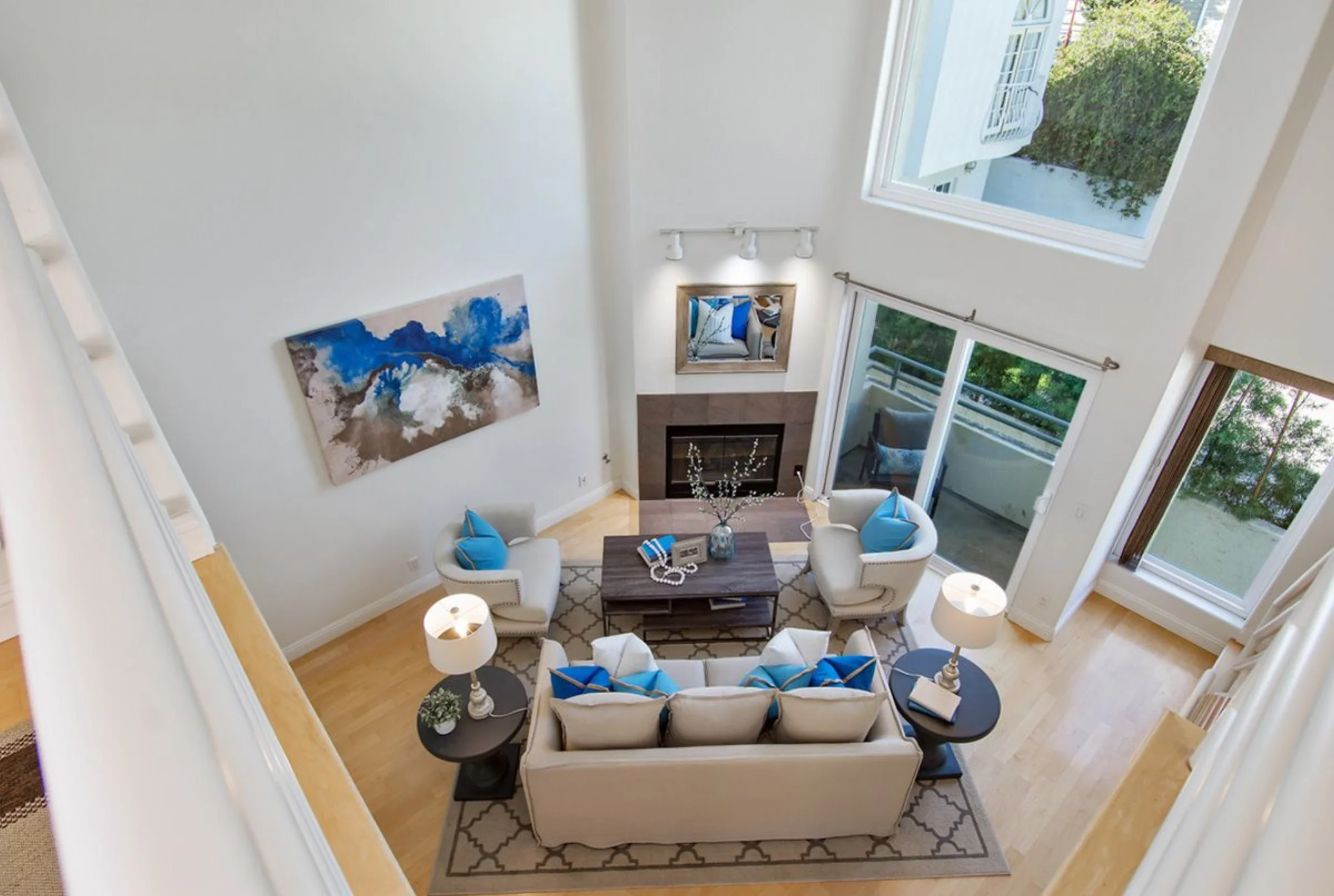 1139 YALE STREET, #5