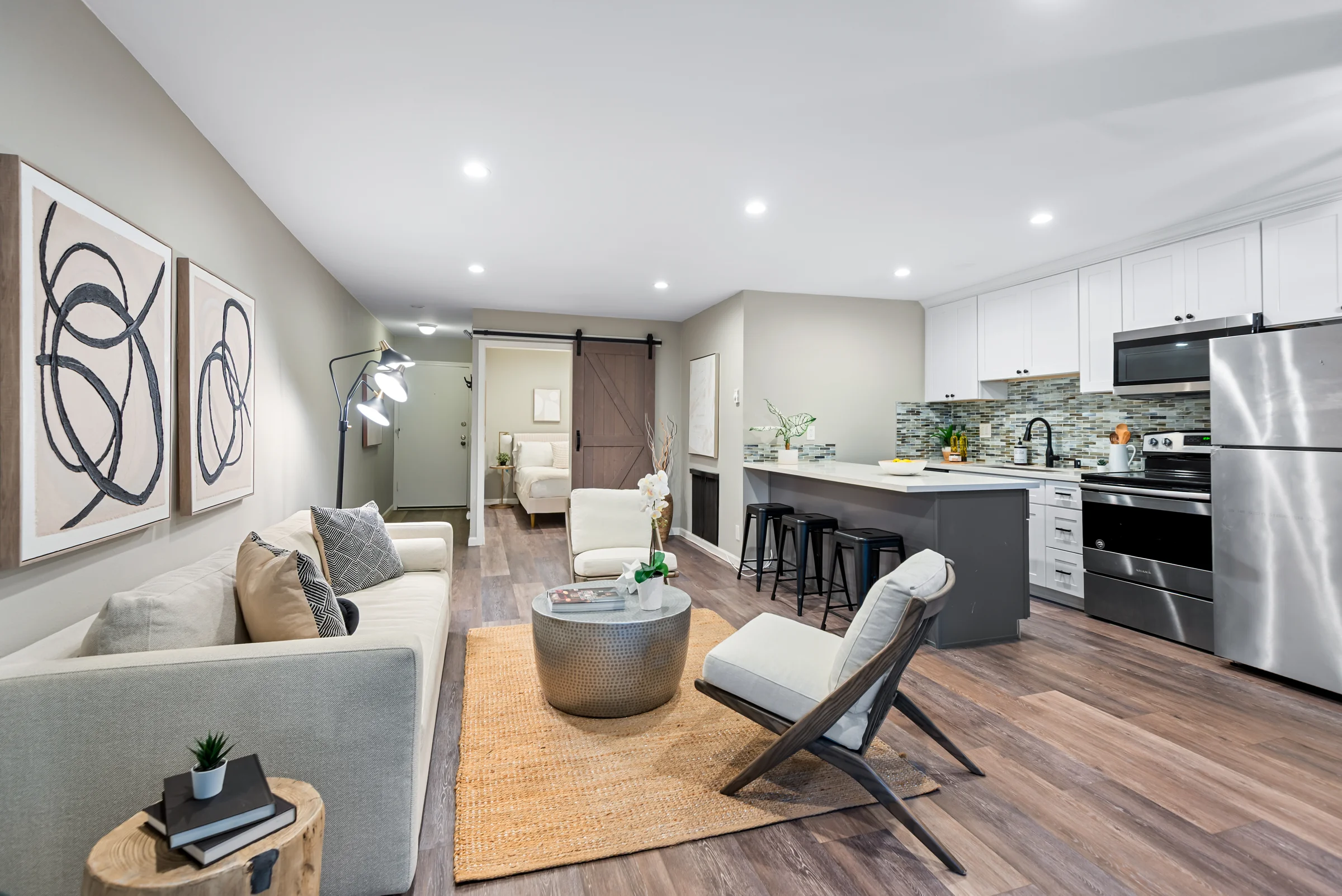 11645 Montana Ave #121