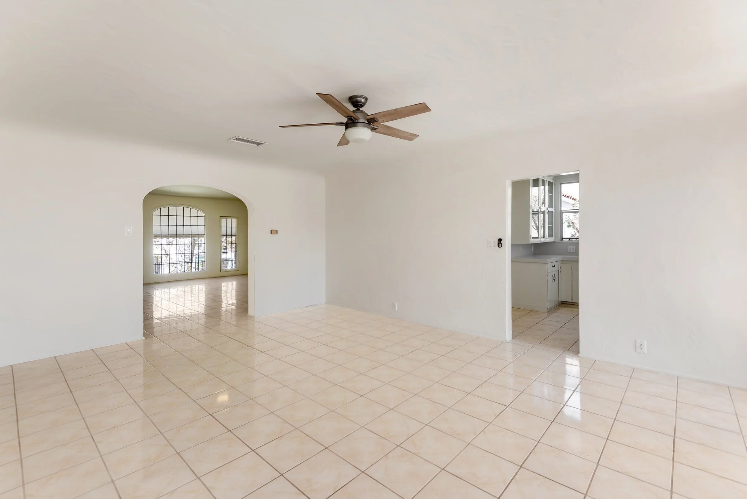 118 N MANSFIELD AVE