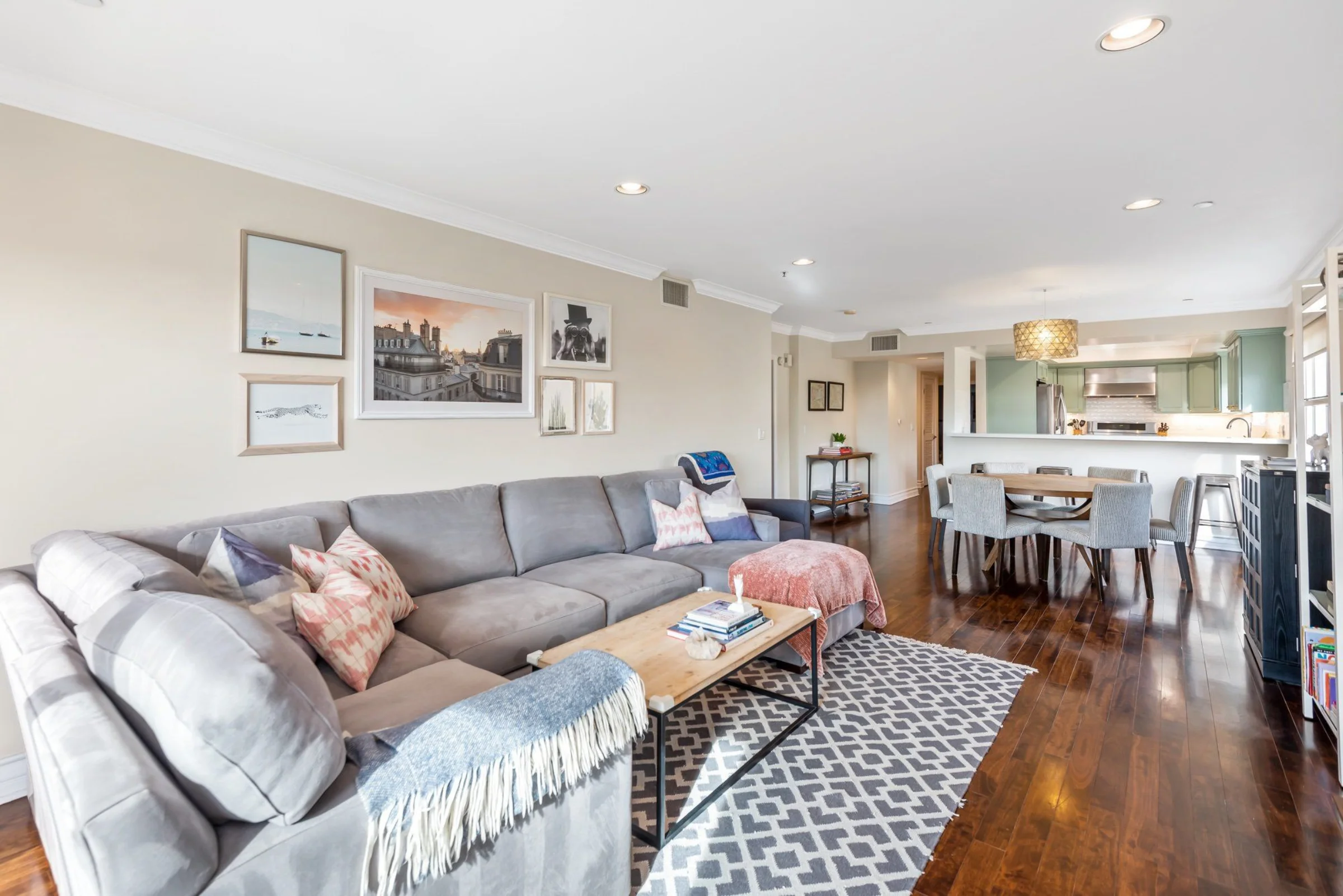  1246 Armacost Ave #305