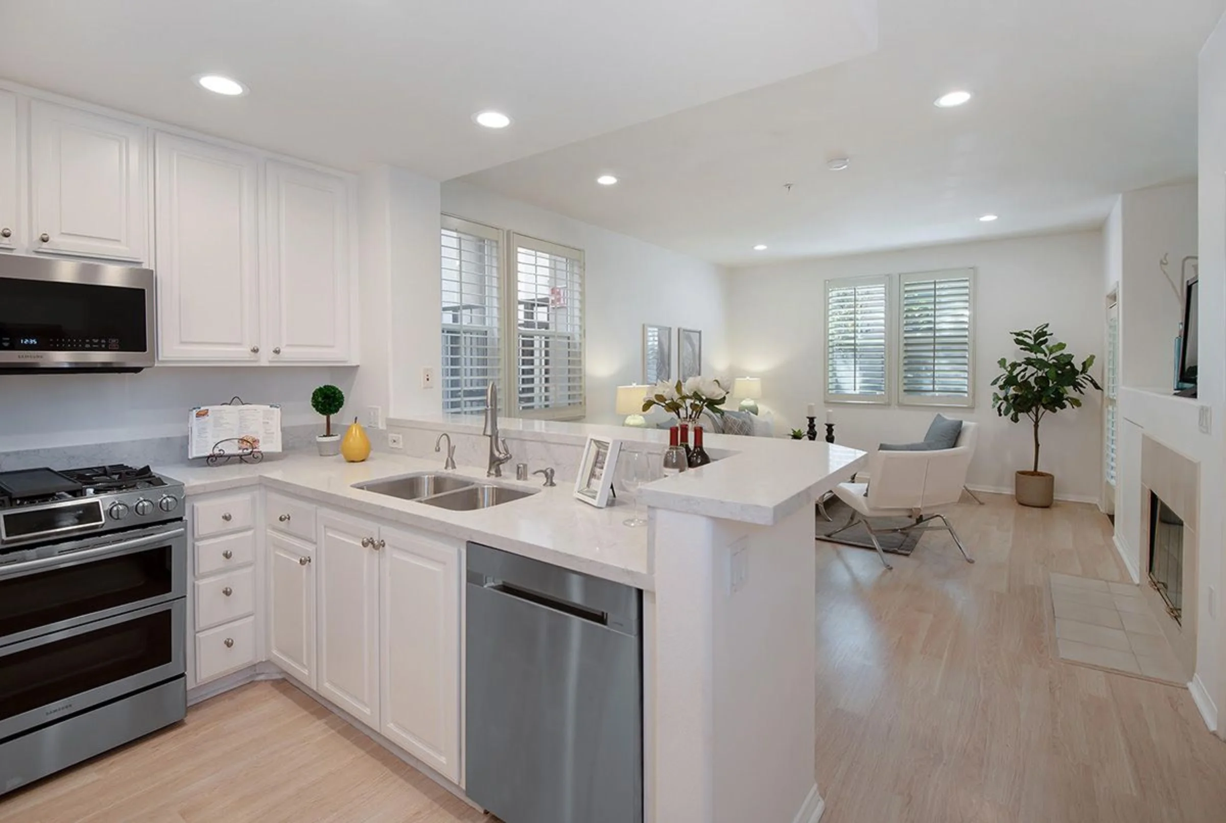 13075 PACIFIC PROMENADE, #102
