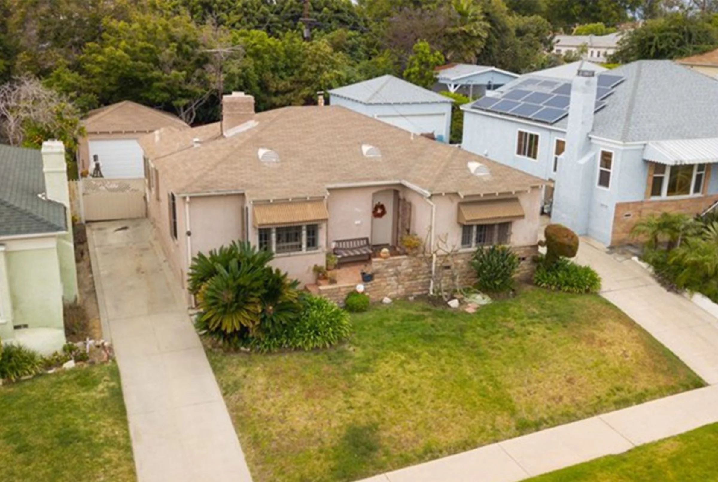 Property Photo 1