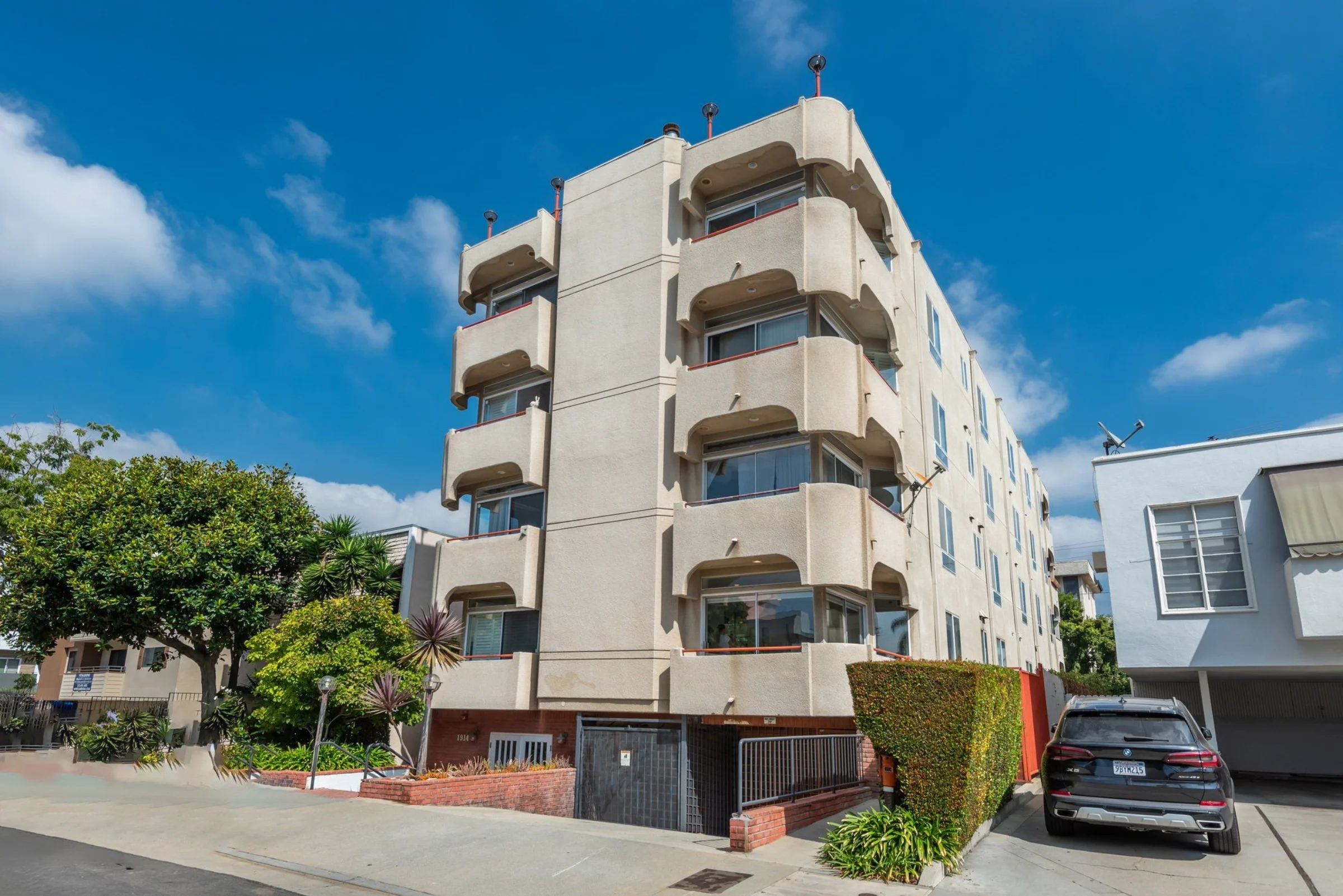 1914 Selby Avenue #101