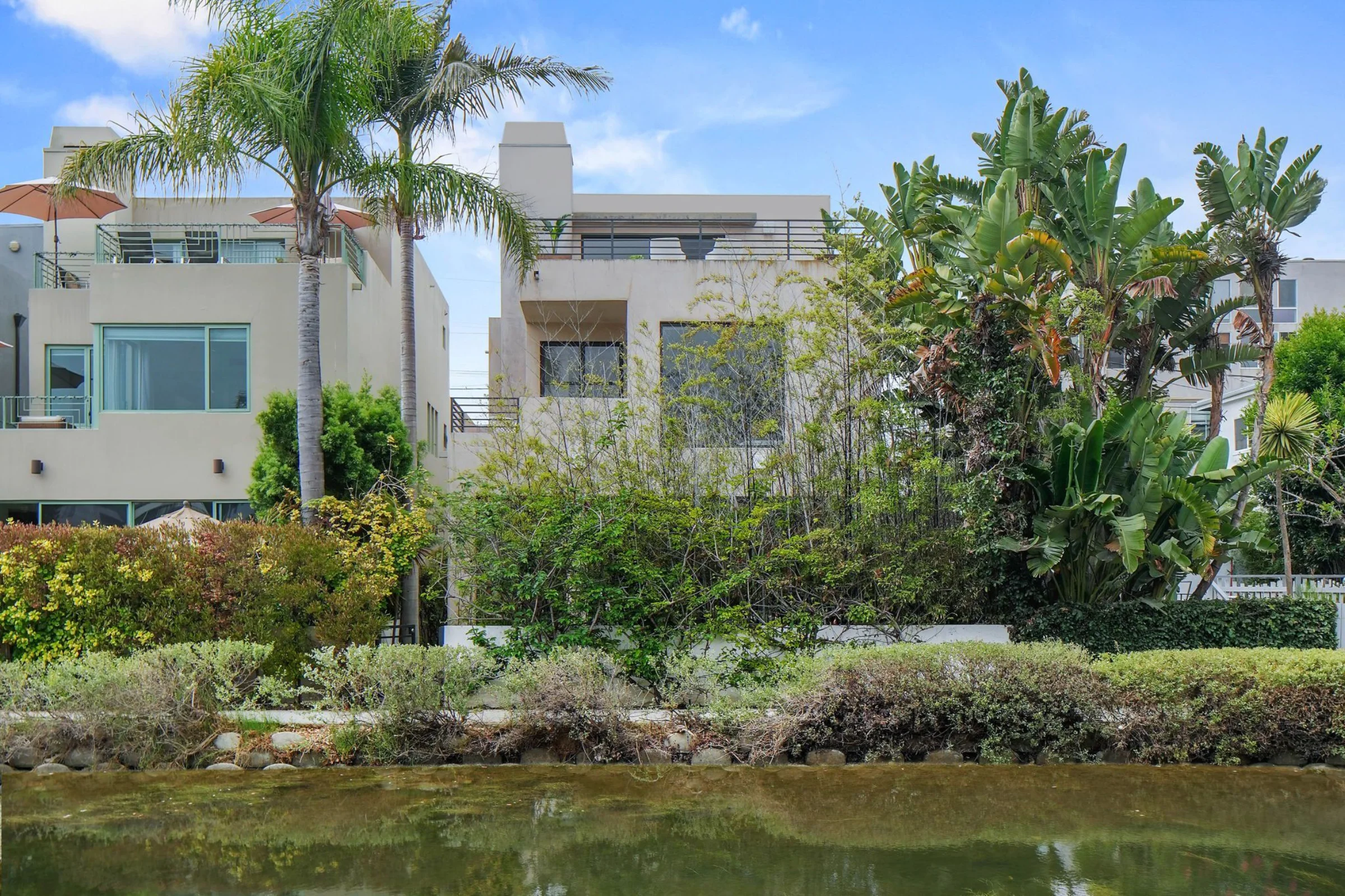 2213 Grand Canal