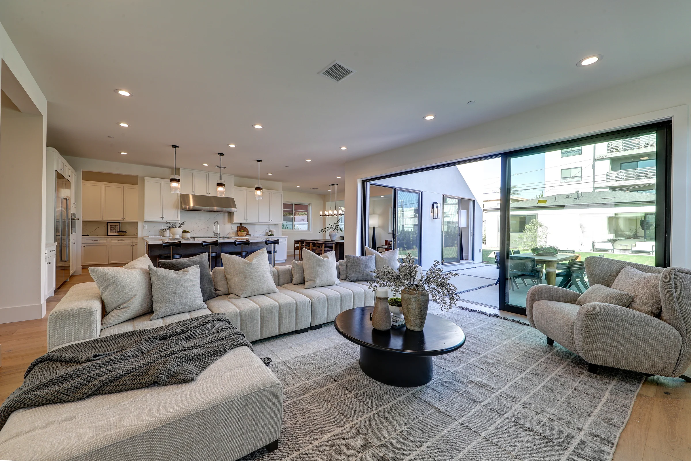 4226 East Blvd - Photo 2