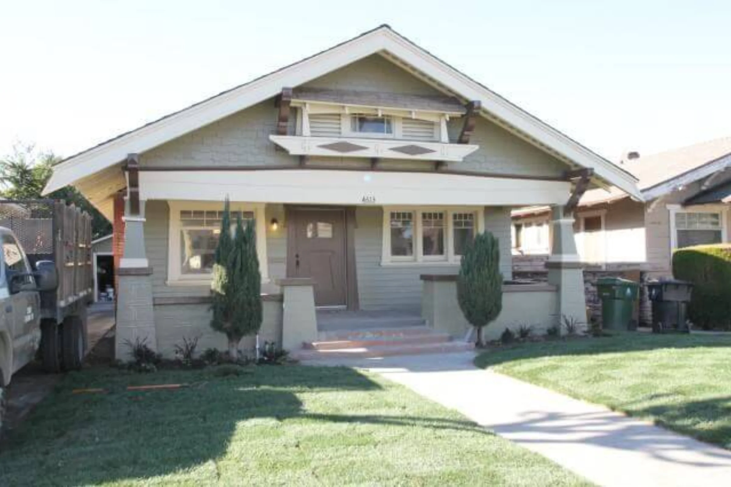 4613 S VAN NESS AVE