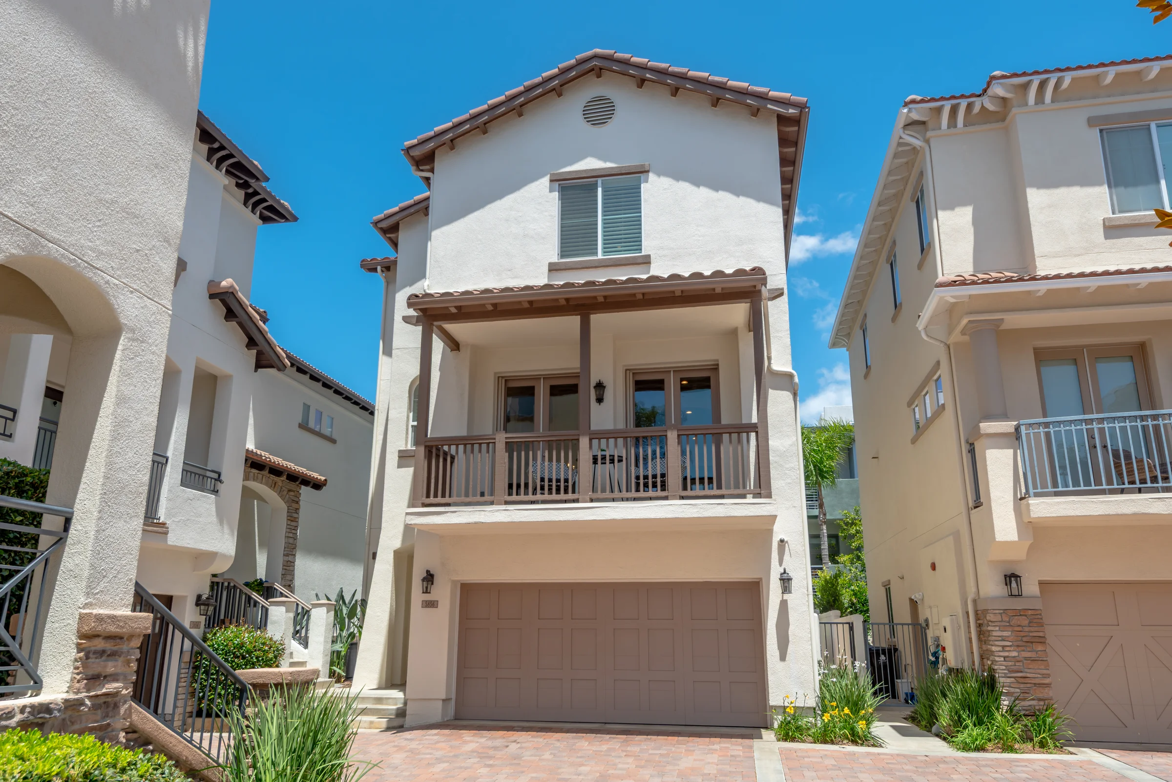 5856 Kiyot Way